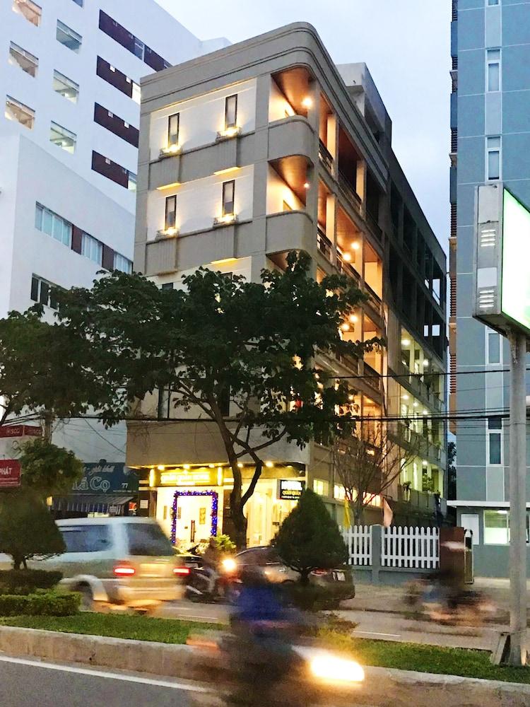 Quan Quan Hotel Дананг Екстер'єр фото