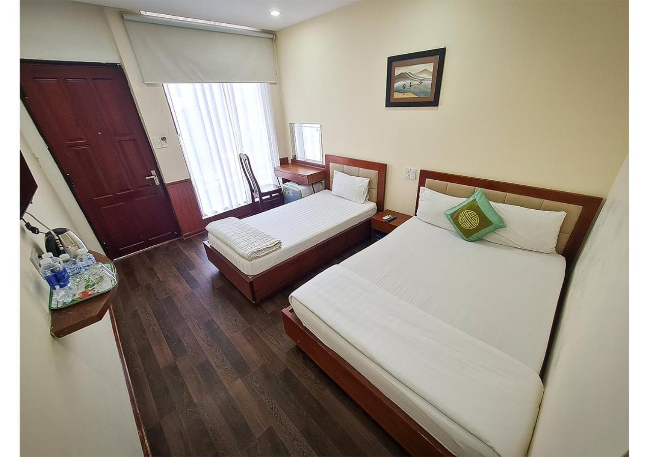 Quan Quan Hotel Дананг Екстер'єр фото