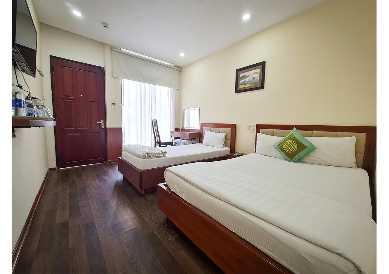 Quan Quan Hotel Дананг Екстер'єр фото