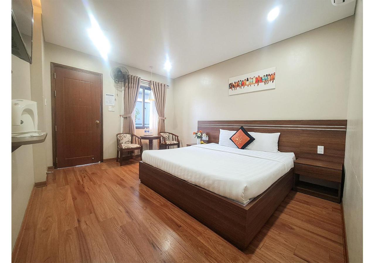 Quan Quan Hotel Дананг Екстер'єр фото