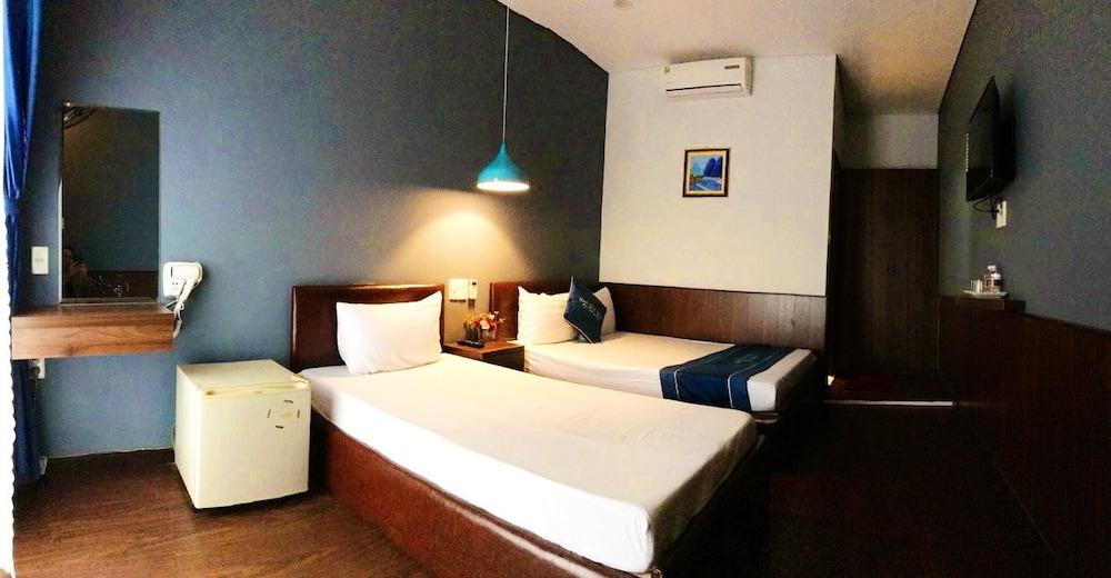 Quan Quan Hotel Дананг Екстер'єр фото